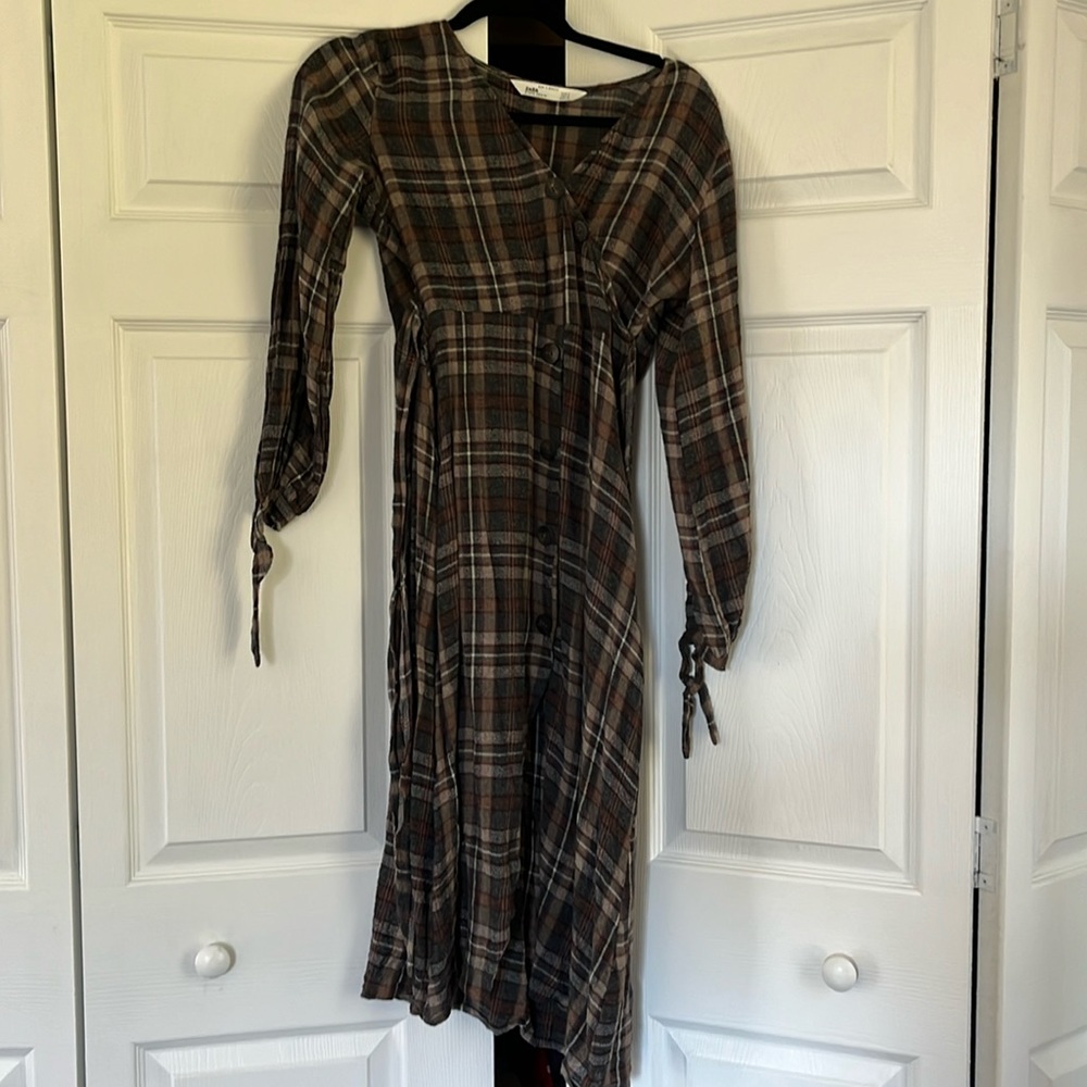 Zara button/tie front plaid dress